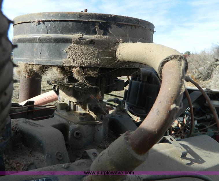 image for item AD9921 Chevrolet eight cylinder gas engine