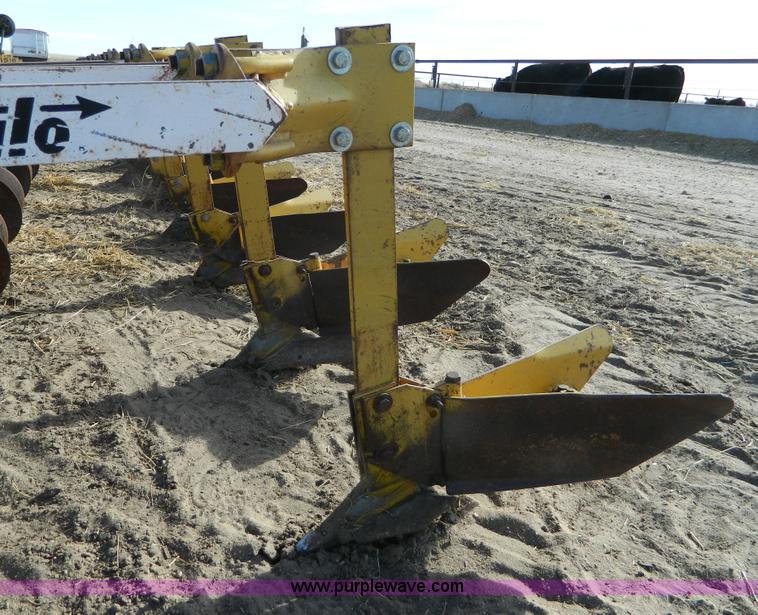 image for item AD9932 Buffalo 4600-8A-30 cultivator