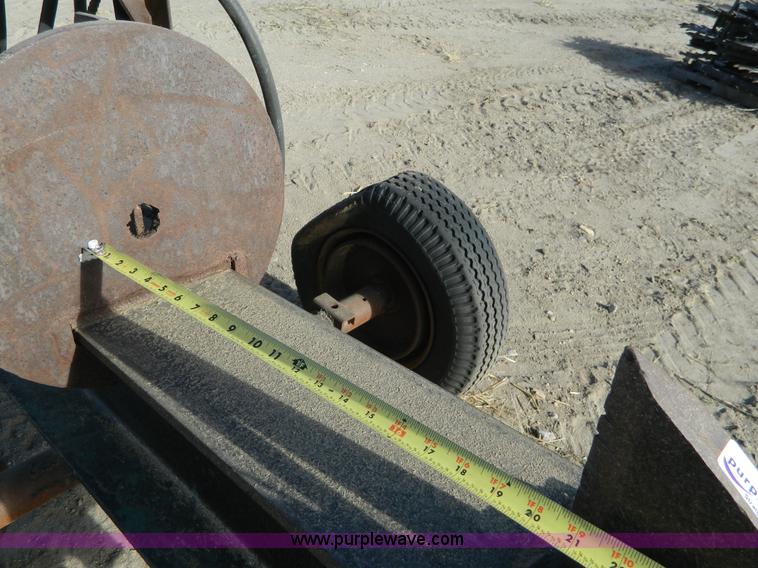 image for item AD9935 Hydraulic log splitter