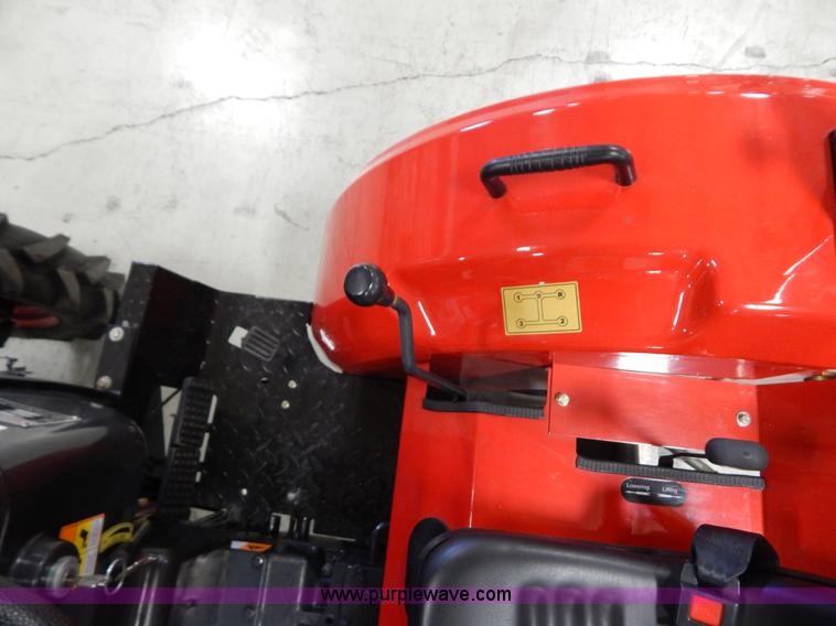 image for item AO9240 2012 Changfa 3028 MFWD tractor