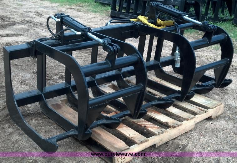 image for item C1699 72" upgraded E-Series root/brush grapple