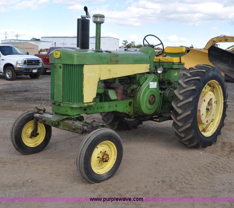 image for item G6195 1960 John Deere 730 tractor