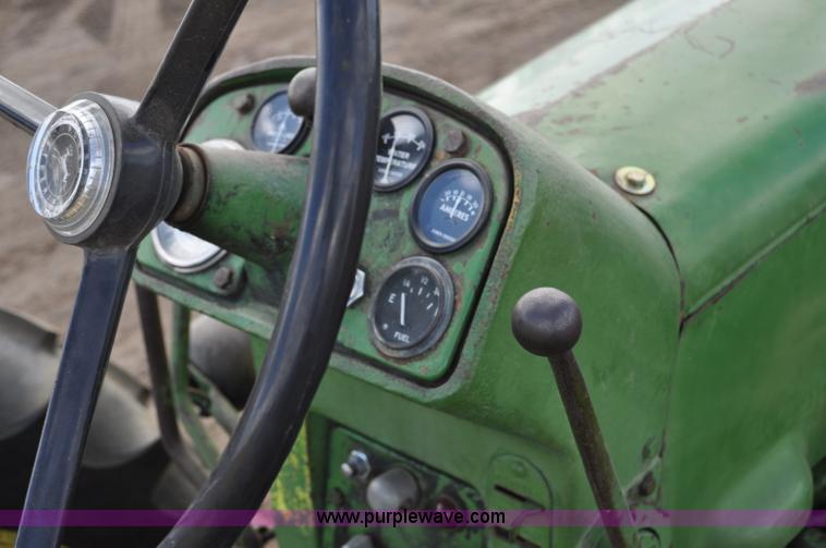 image for item G6195 1960 John Deere 730 tractor