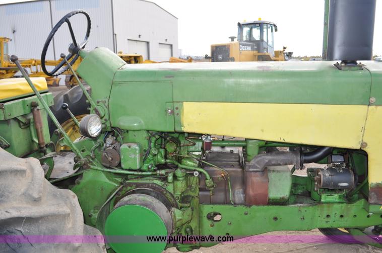 image for item G6195 1960 John Deere 730 tractor