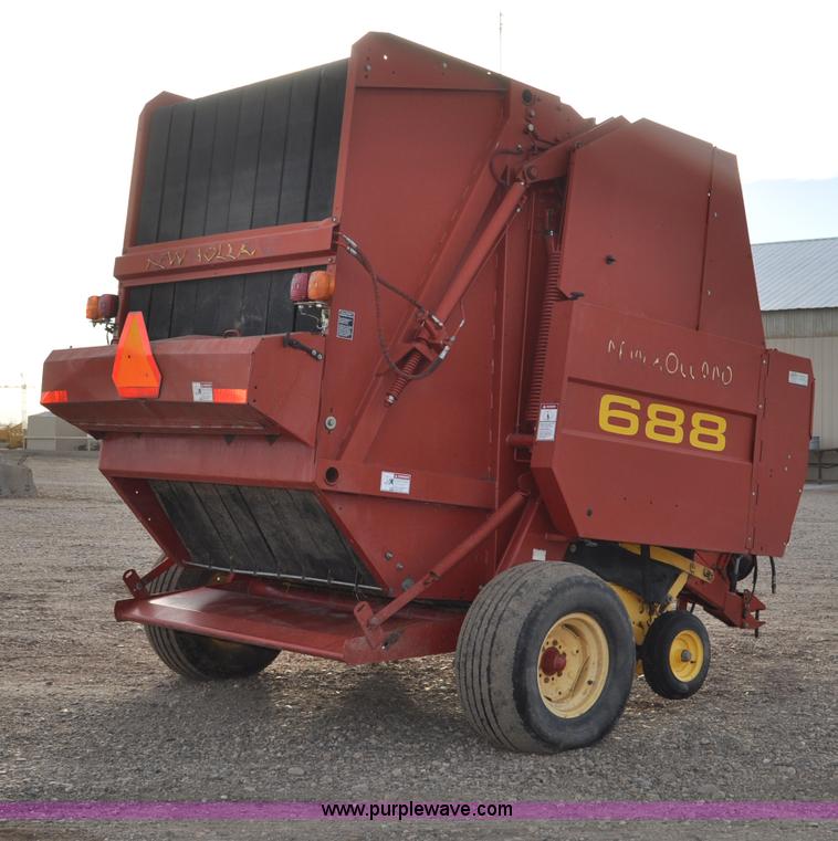 image for item G6343 New Holland 688 round baler
