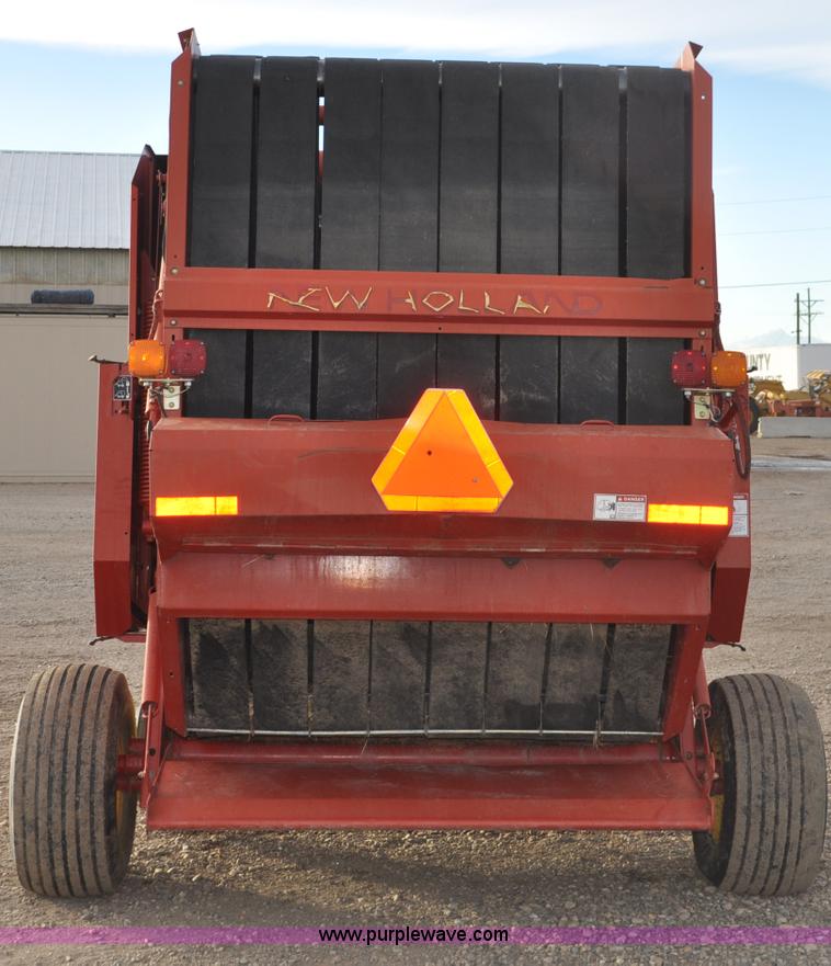 image for item G6343 New Holland 688 round baler