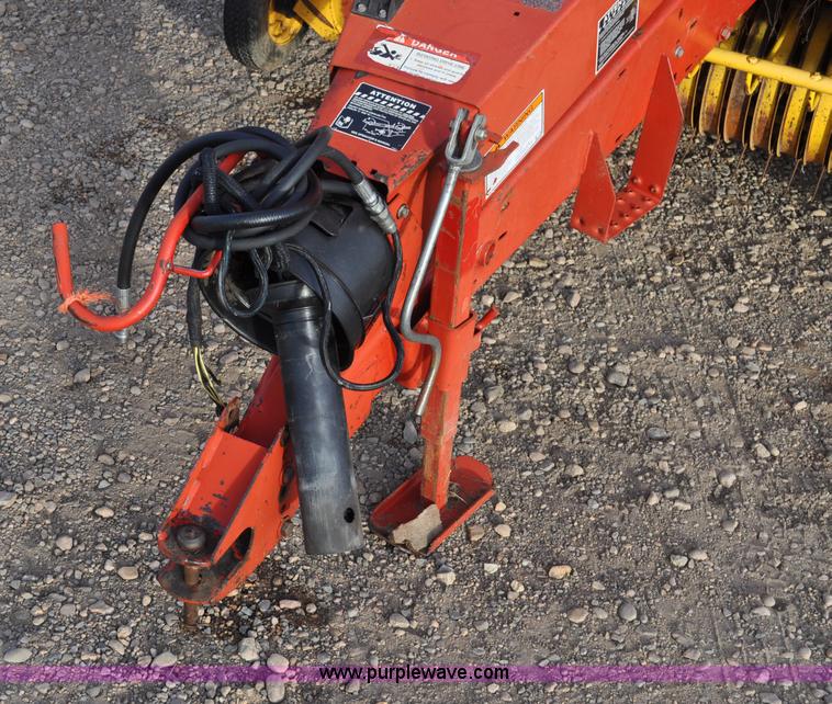 image for item G6343 New Holland 688 round baler