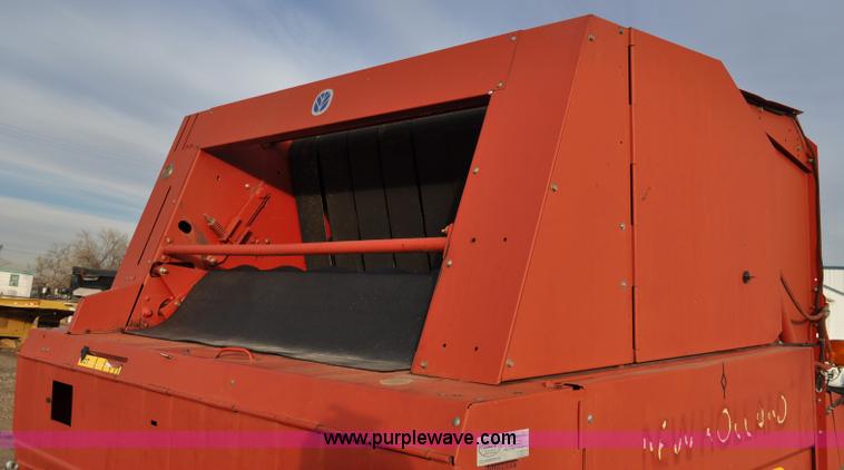 image for item G6343 New Holland 688 round baler