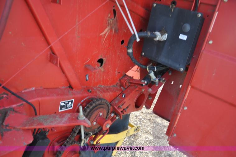 image for item G6343 New Holland 688 round baler