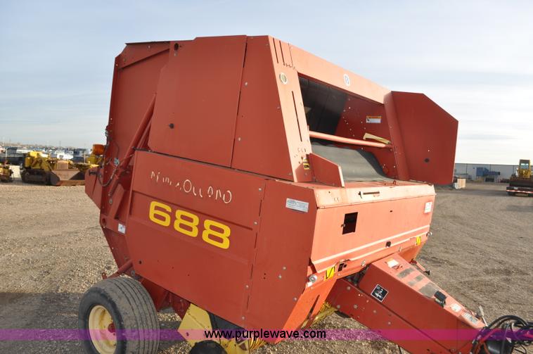 image for item G6343 New Holland 688 round baler