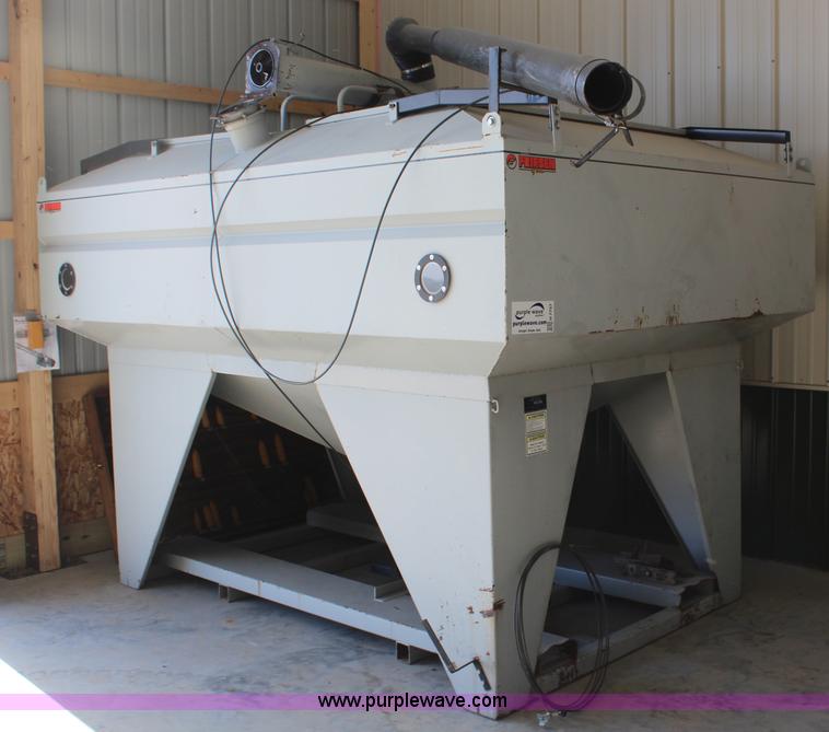 image for item H7757 Friesen 220 seed tender