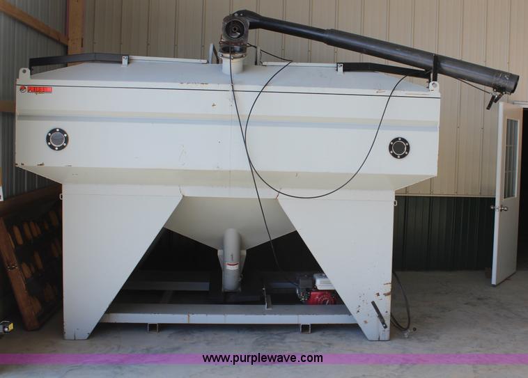 image for item H7757 Friesen 220 seed tender