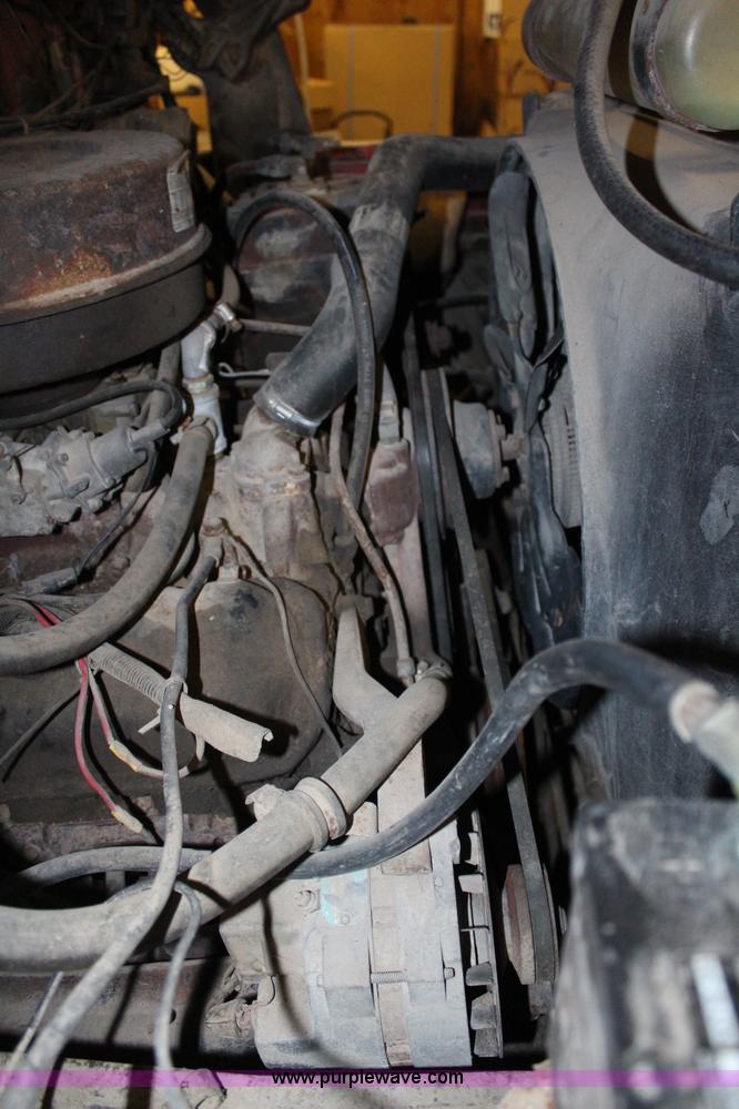 image for item H7805 1979 GMC 7000 spreader truck