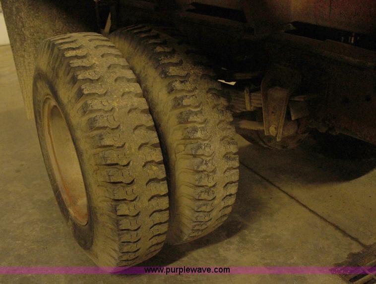 image for item H7805 1979 GMC 7000 spreader truck