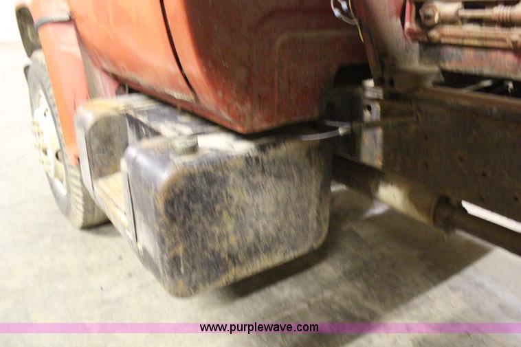 image for item H7805 1979 GMC 7000 spreader truck