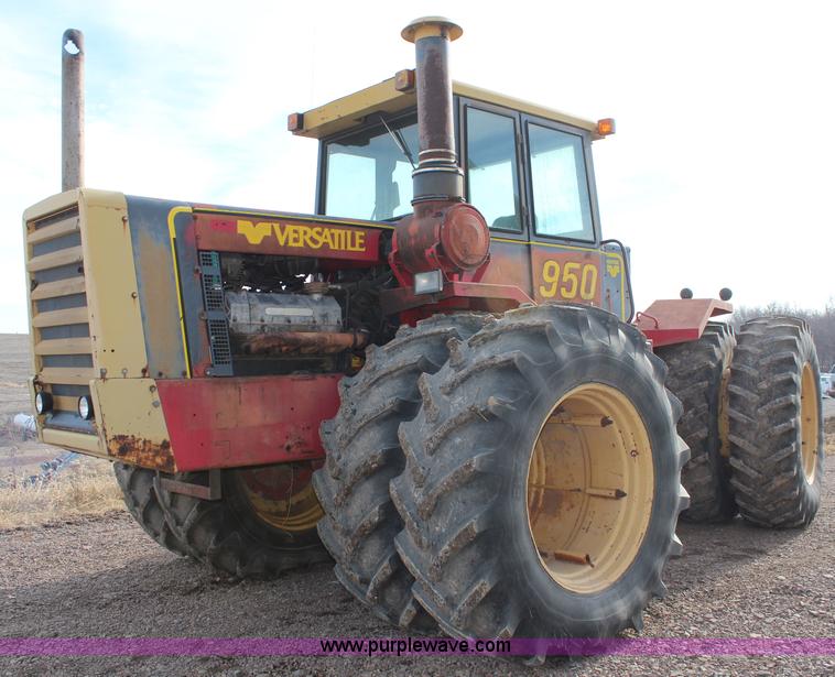 image for item H7808 1980 Versatile 950 Series 2 4WD tractor