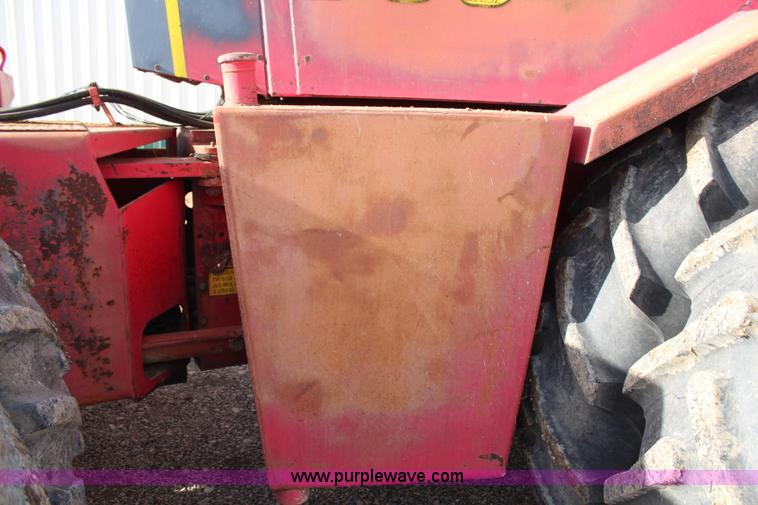 image for item H7808 1980 Versatile 950 Series 2 4WD tractor