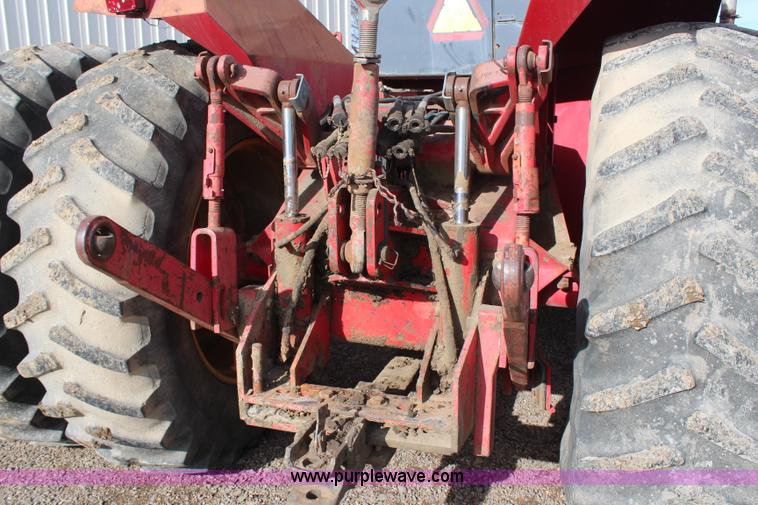 image for item H7808 1980 Versatile 950 Series 2 4WD tractor