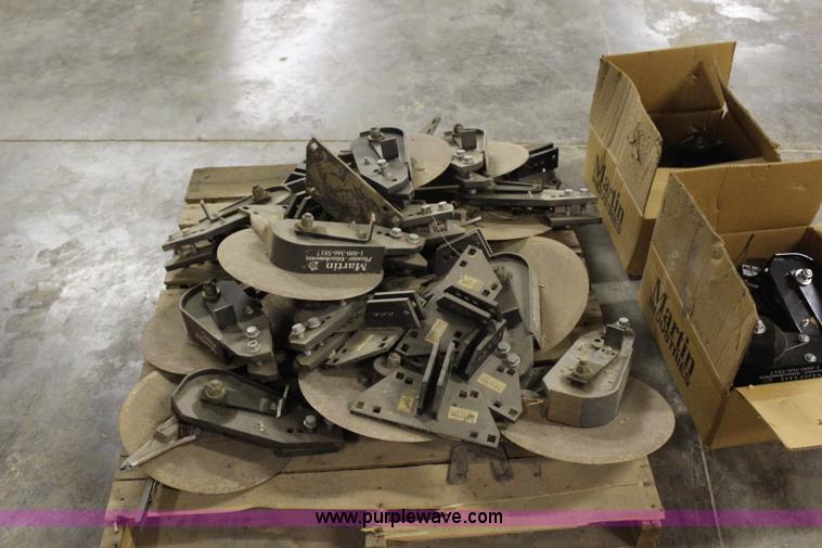 image for item H7860 (16) Martin fertilizer application units