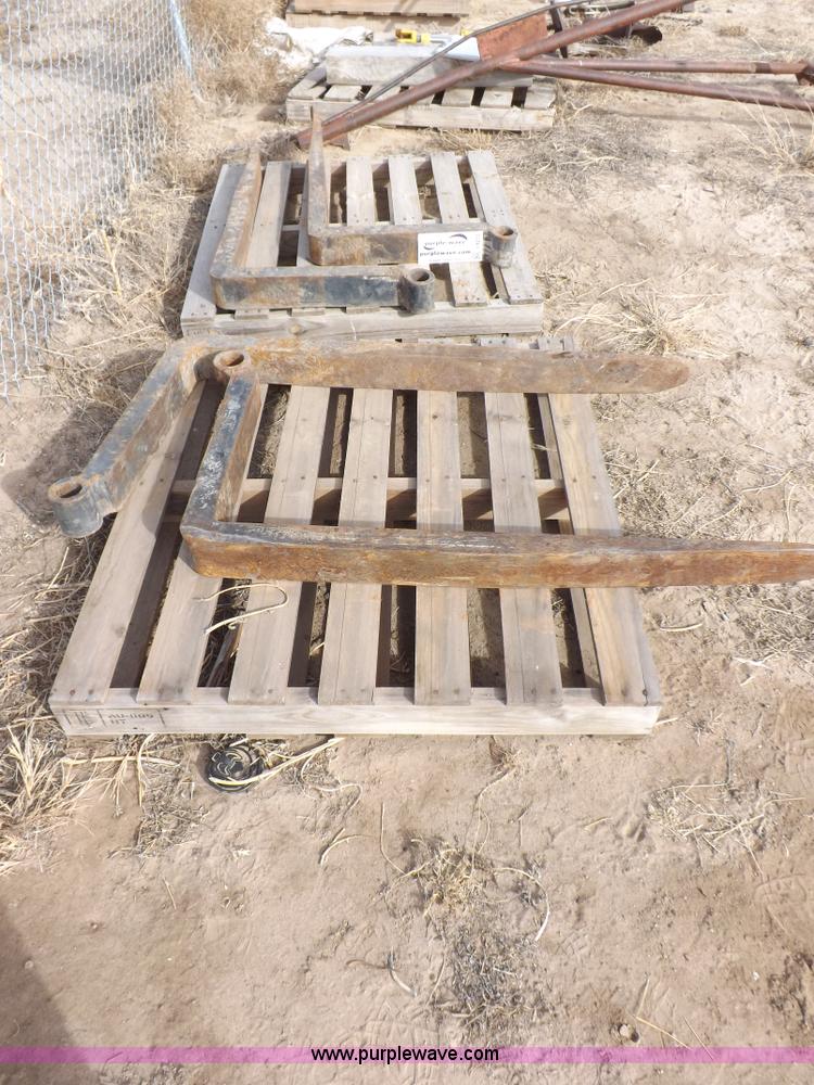 image for item I9213 (4) forklift forks