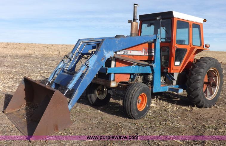 image for item I9216 1973 Massey-Ferguson 1135 tractor