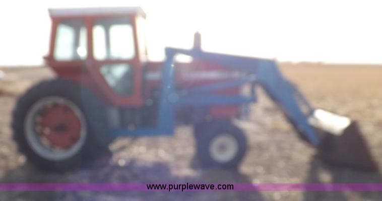 image for item I9216 1973 Massey-Ferguson 1135 tractor