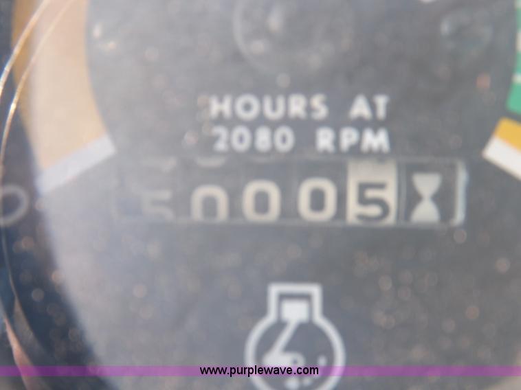 image for item I9216 1973 Massey-Ferguson 1135 tractor