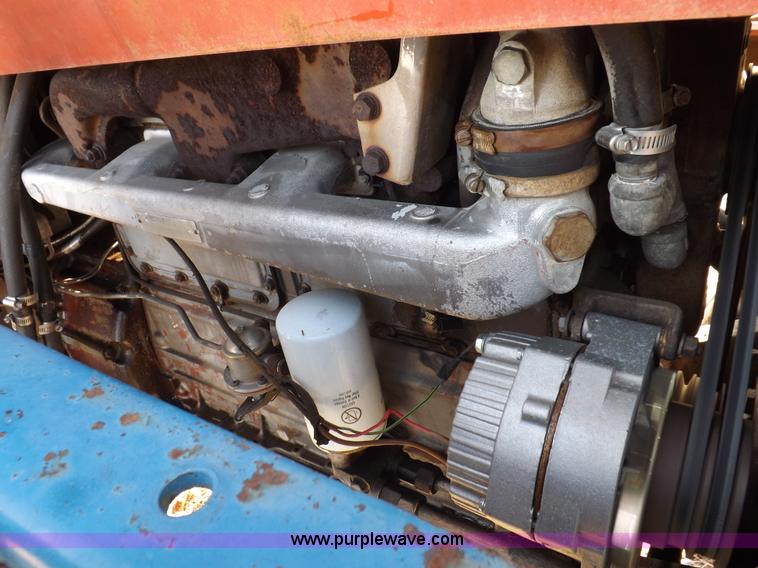 image for item I9216 1973 Massey-Ferguson 1135 tractor