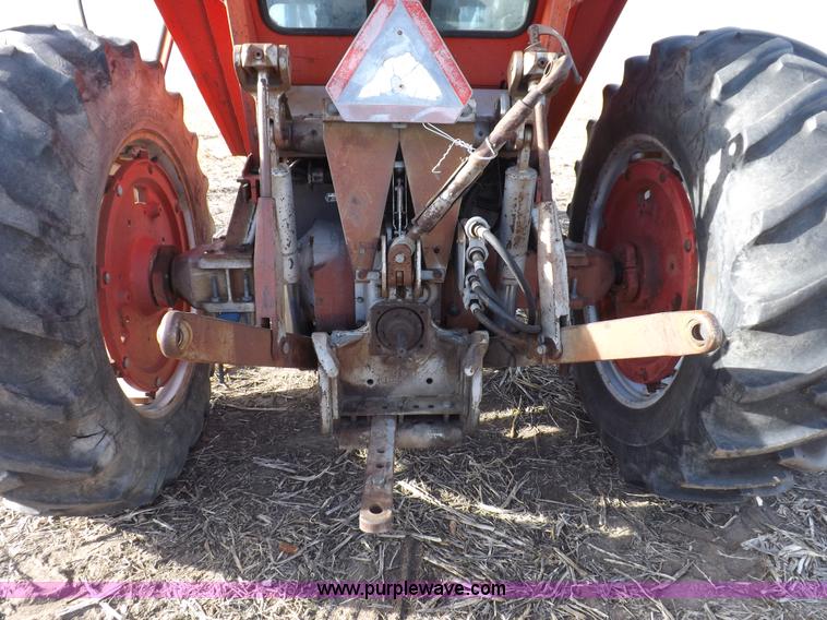 image for item I9216 1973 Massey-Ferguson 1135 tractor