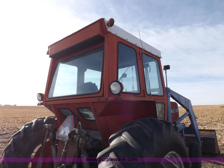 image for item I9216 1973 Massey-Ferguson 1135 tractor