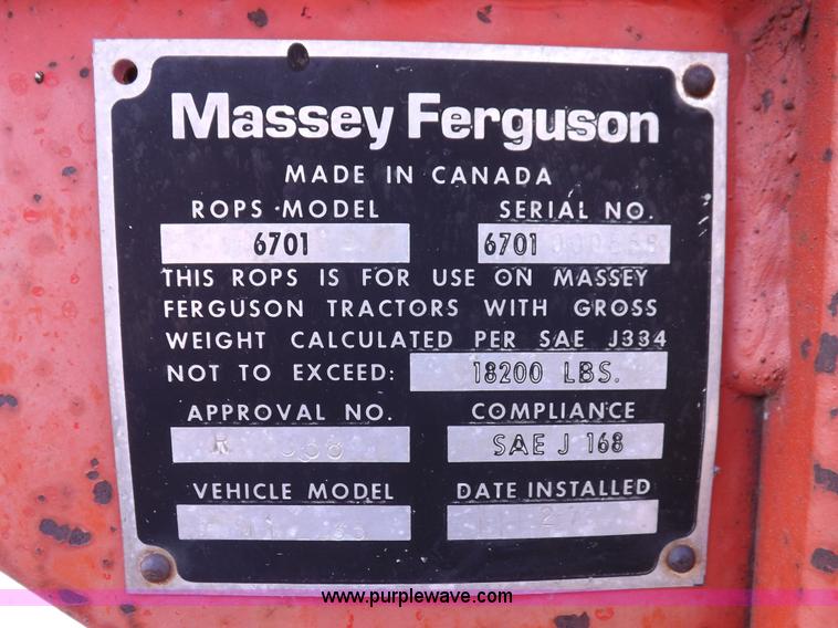 image for item I9216 1973 Massey-Ferguson 1135 tractor