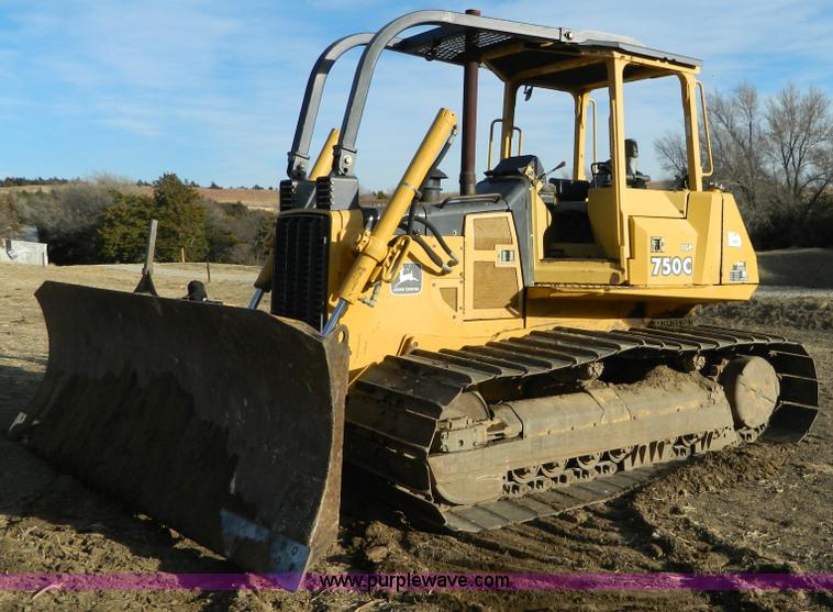 image for item AD9905 2000 John Deere 750C LGP Series II dozer