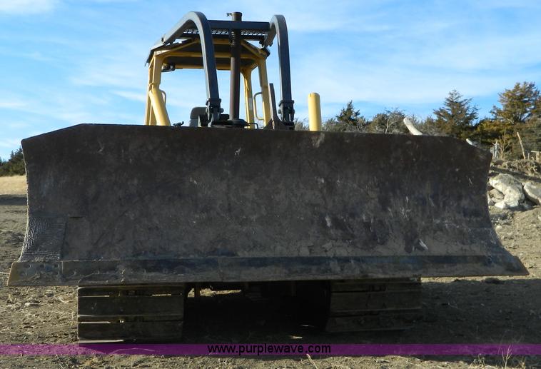 image for item AD9905 2000 John Deere 750C LGP Series II dozer