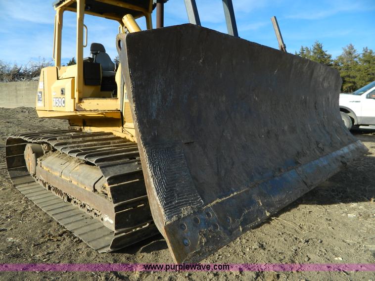 image for item AD9905 2000 John Deere 750C LGP Series II dozer