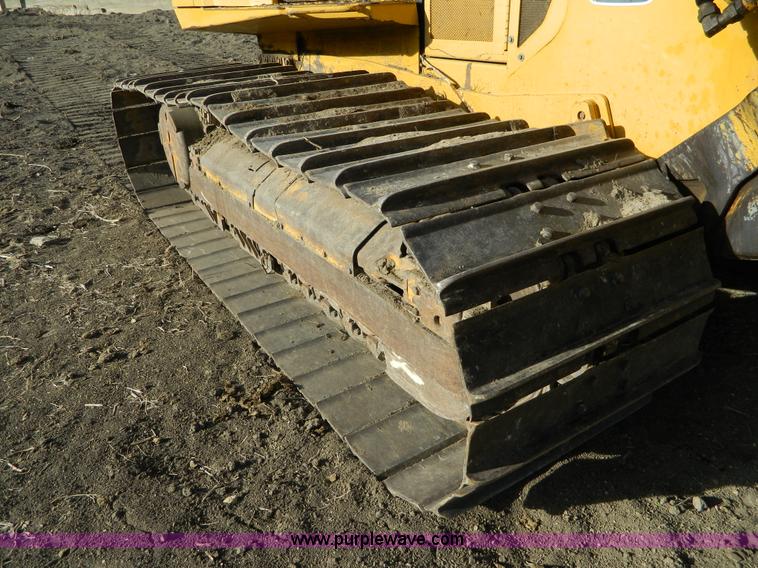 image for item AD9905 2000 John Deere 750C LGP Series II dozer