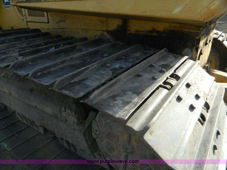 image for item AD9905 2000 John Deere 750C LGP Series II dozer