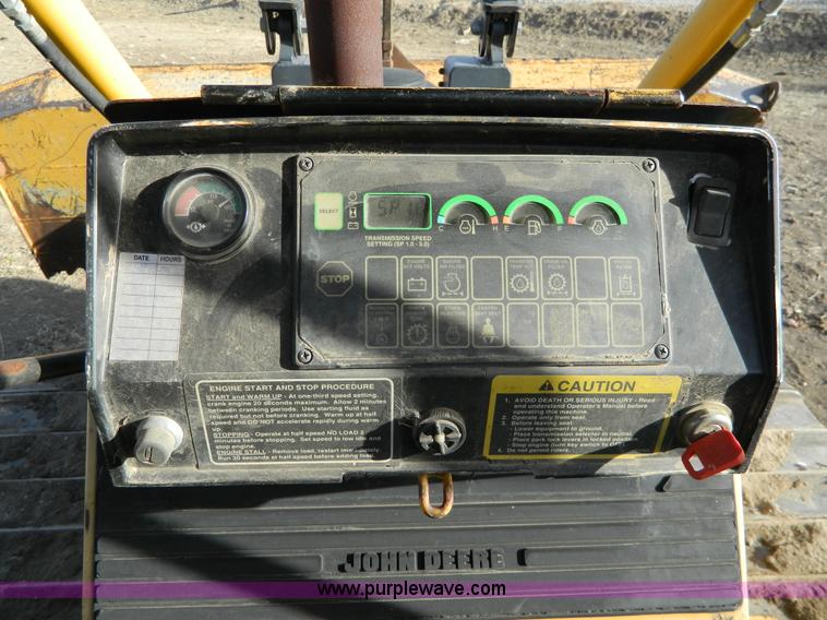 image for item AD9905 2000 John Deere 750C LGP Series II dozer