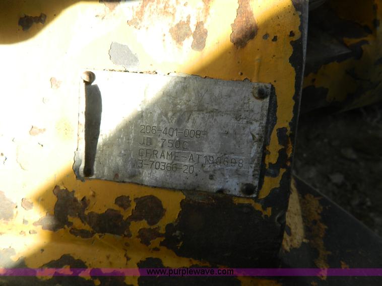 image for item AD9905 2000 John Deere 750C LGP Series II dozer