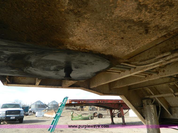 image for item AD9915 1975 Muv-All 45-34A trailer