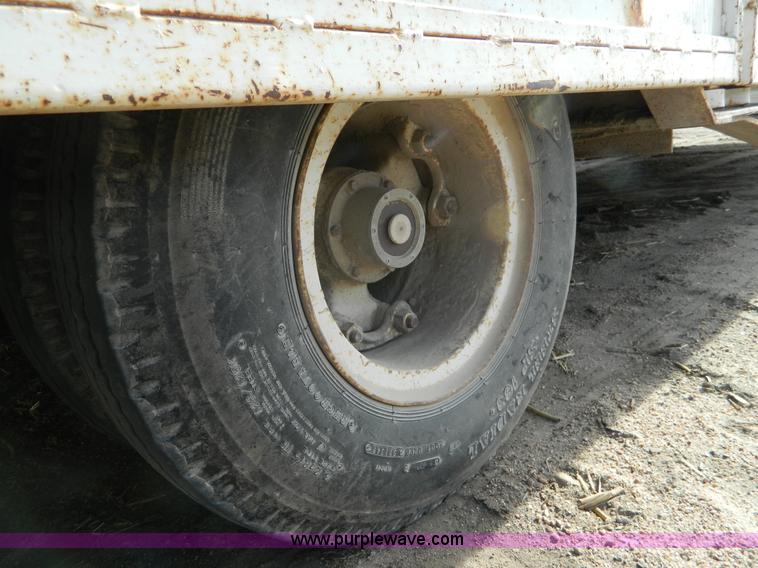 image for item AD9915 1975 Muv-All 45-34A trailer