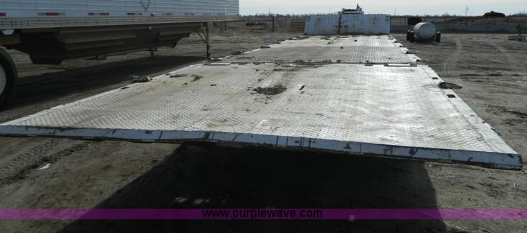 image for item AD9915 1975 Muv-All 45-34A trailer