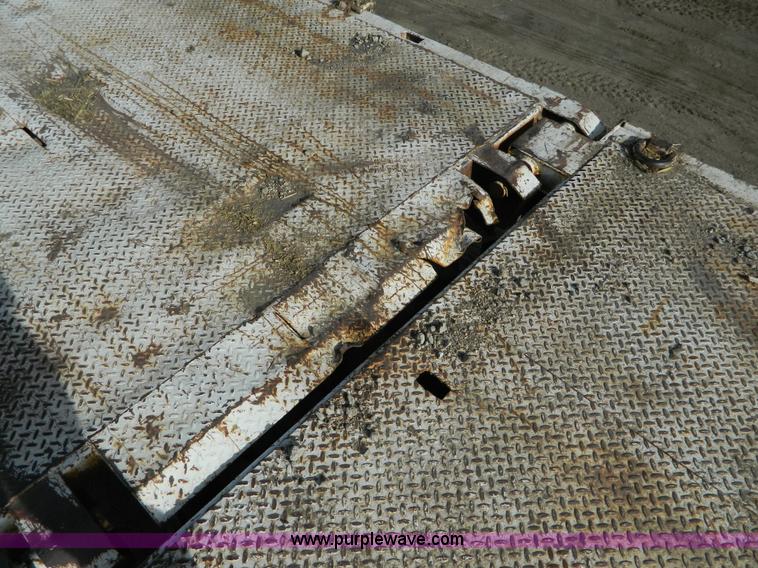 image for item AD9915 1975 Muv-All 45-34A trailer