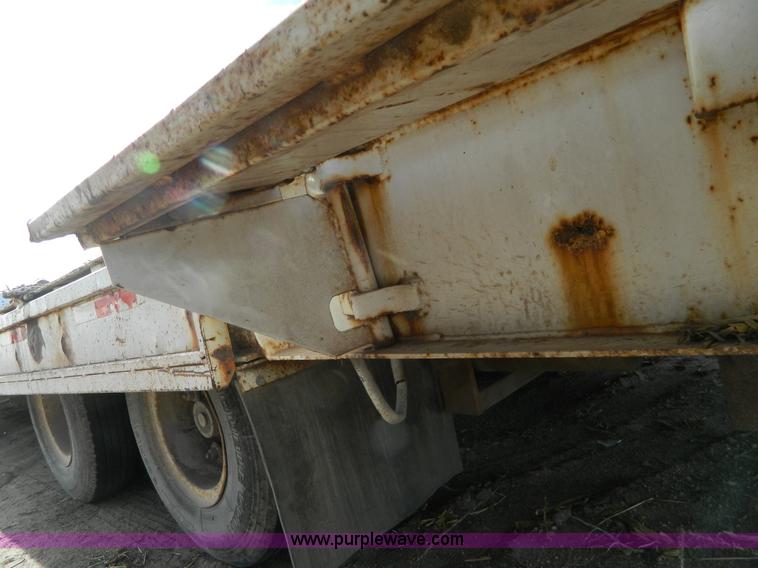 image for item AD9915 1975 Muv-All 45-34A trailer