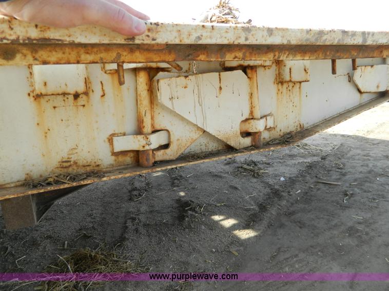 image for item AD9915 1975 Muv-All 45-34A trailer