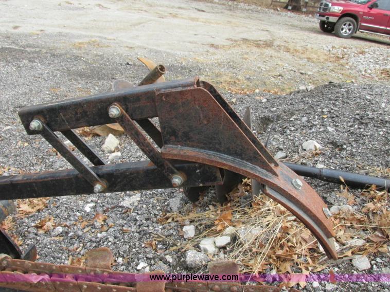 image for item F5484 2000 Caterpillar T9B skid steer trencher