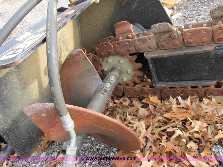 image for item F5484 2000 Caterpillar T9B skid steer trencher