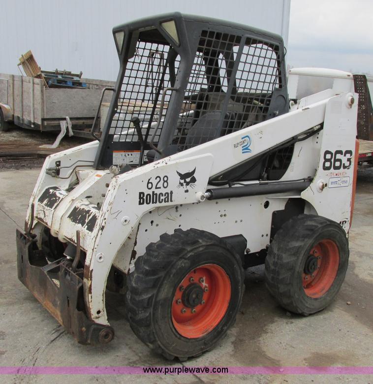 image for item F5490 2002 Bobcat 863 skid steer