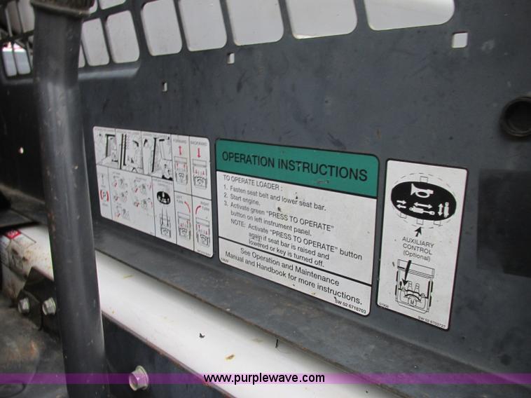 image for item F5490 2002 Bobcat 863 skid steer