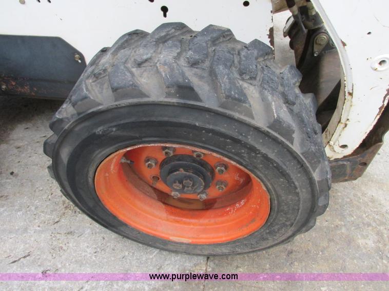 image for item F5490 2002 Bobcat 863 skid steer