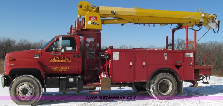 image for item G2216 1997 GMC C7500 digger derrick truck